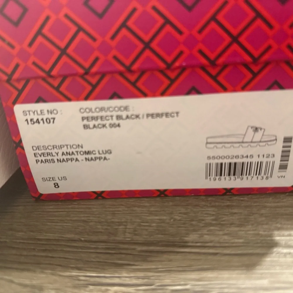 TORY BURCH EVERLY ANATOMIC LUG PARIS SLIDES IN BLACK - Picture 10 of 10